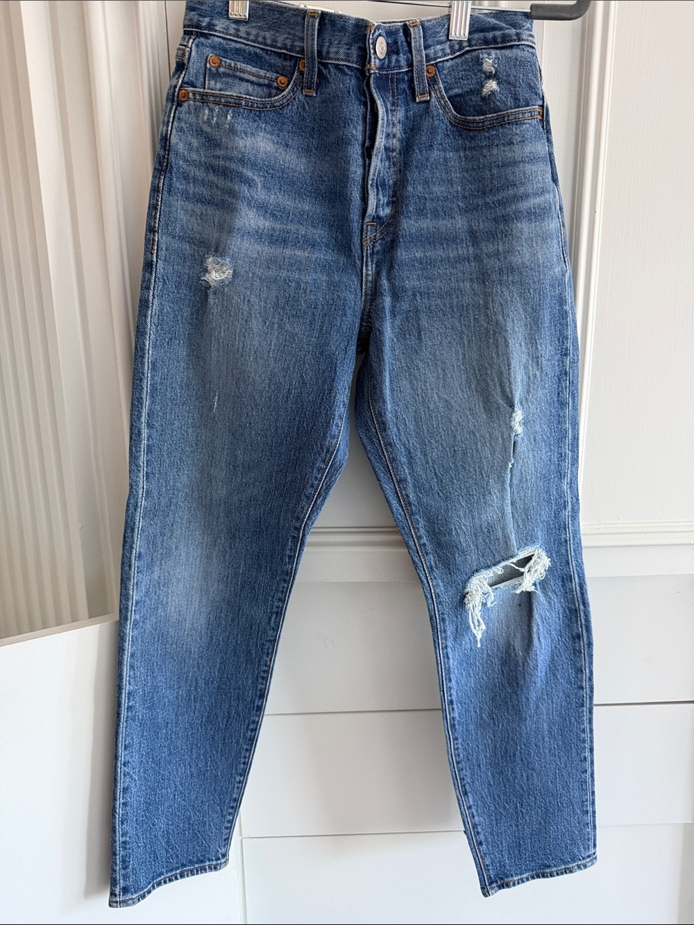 LEVI’S Wedgie High Rise Tapered Leg Denim - size 26- NWT